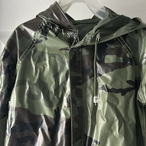 Army/Camo Reversible Raincoat Sz S - Picture 2 of 6